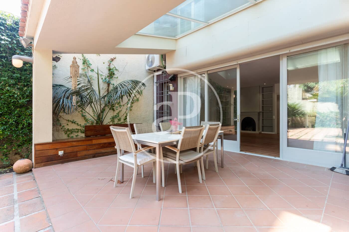 5 slaapkamer Villa te huur in Barcelona stad - € 7.500 (Ref: 9161244)