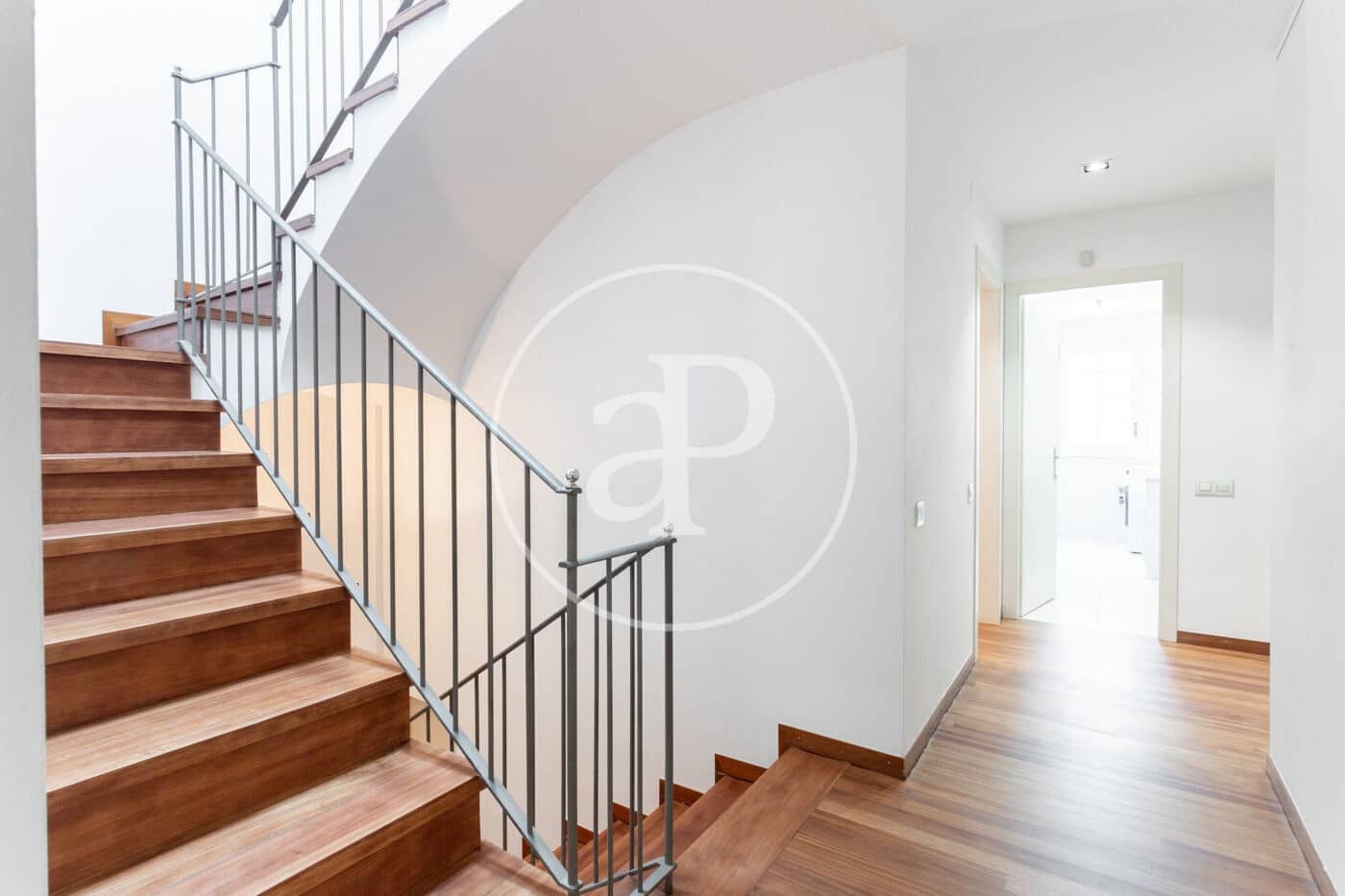 5 slaapkamer Villa te huur in Barcelona stad - € 7.500 (Ref: 9161244)