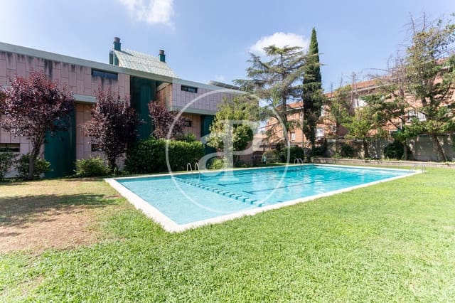 3 soveværelse Lejlighed til leje i Esplugues de Llobregat - € 3.900 (Ref: 9162451)