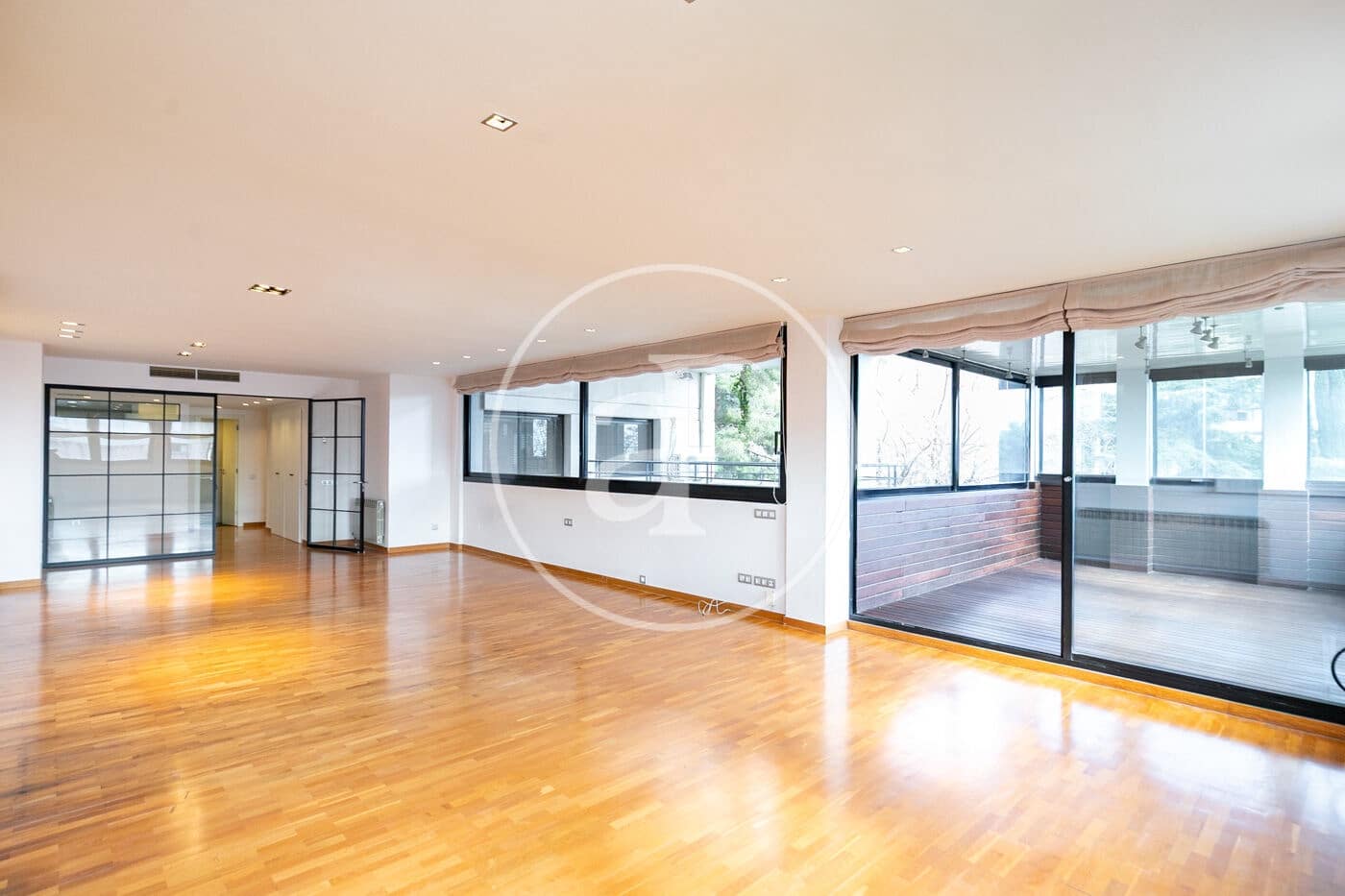 3 makuuhuone Huoneisto vuokrattavana paikassa Esplugues de Llobregat - 3 700 € (Ref: 9162451)