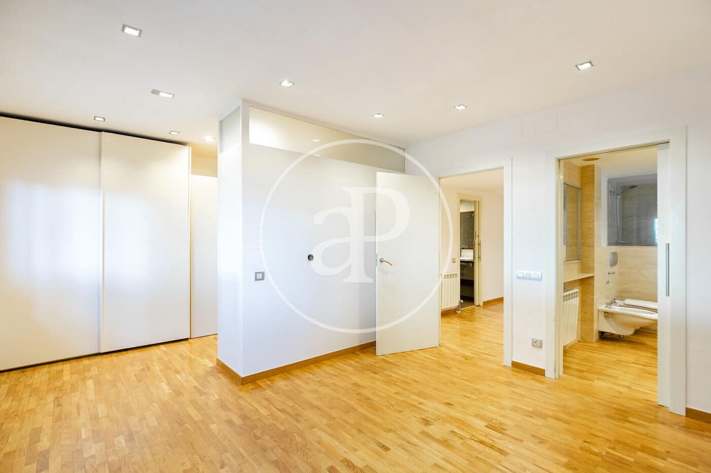 3 makuuhuone Huoneisto vuokrattavana paikassa Esplugues de Llobregat - 3 700 € (Ref: 9162451)