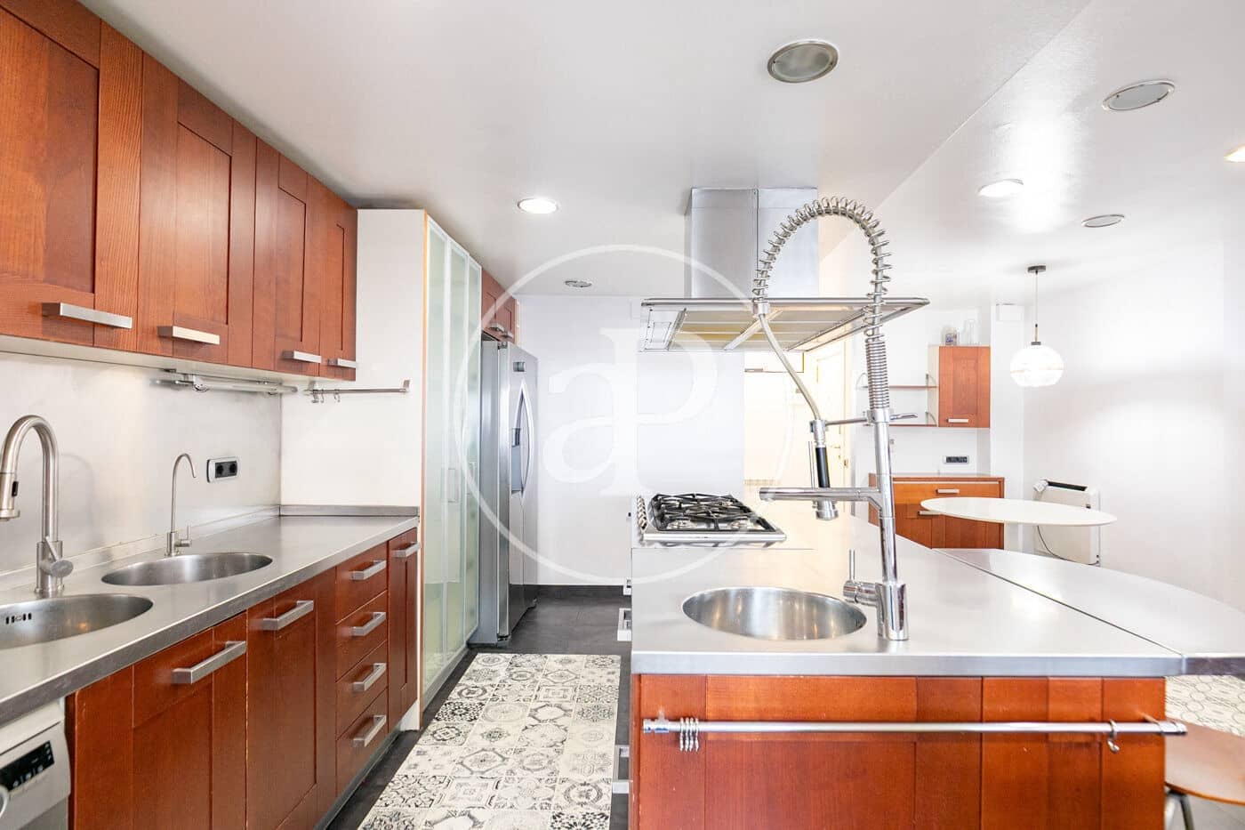 3 makuuhuone Huoneisto vuokrattavana paikassa Esplugues de Llobregat - 3 700 € (Ref: 9162451)