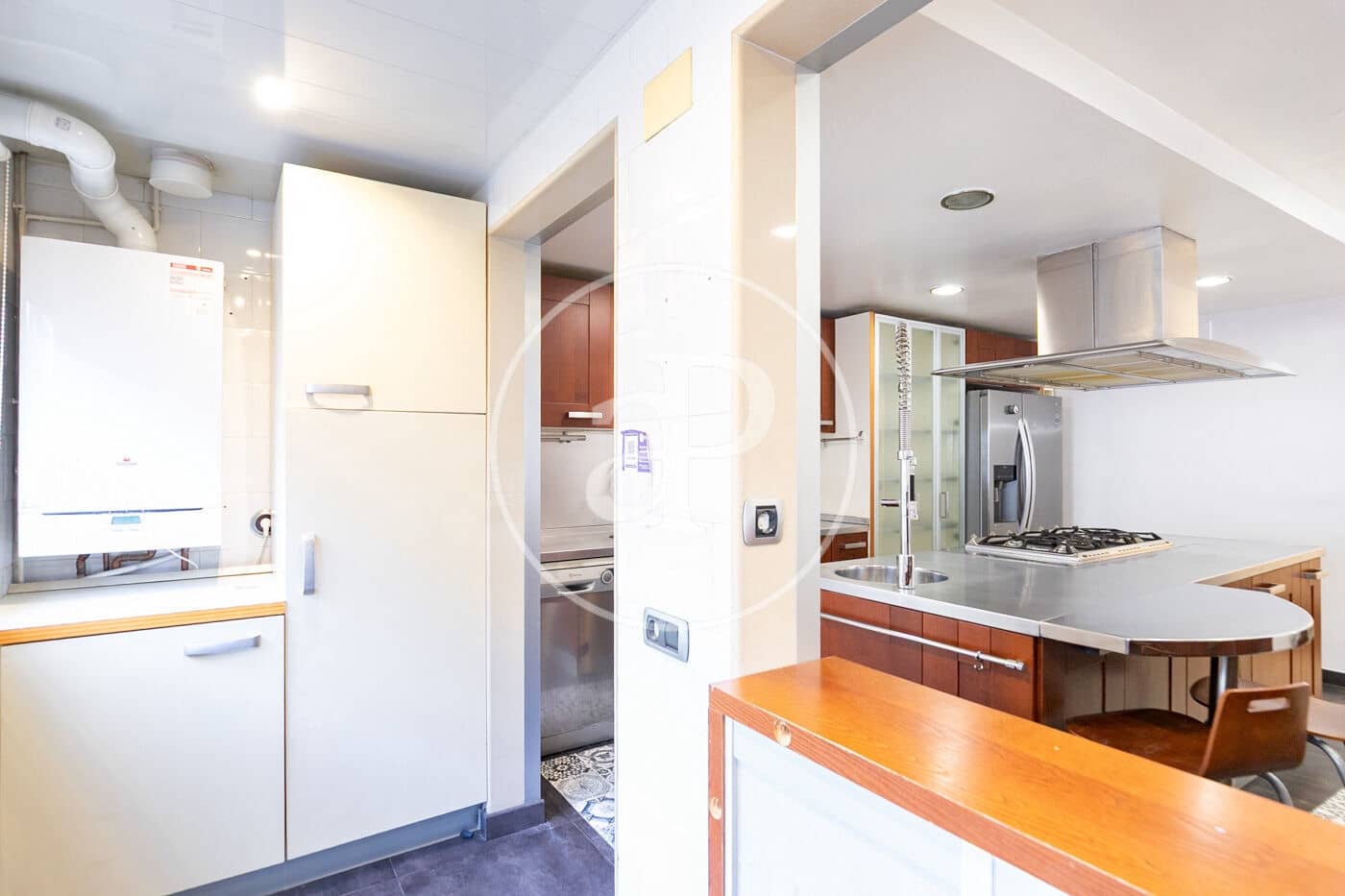 3 makuuhuone Huoneisto vuokrattavana paikassa Esplugues de Llobregat - 3 700 € (Ref: 9162451)