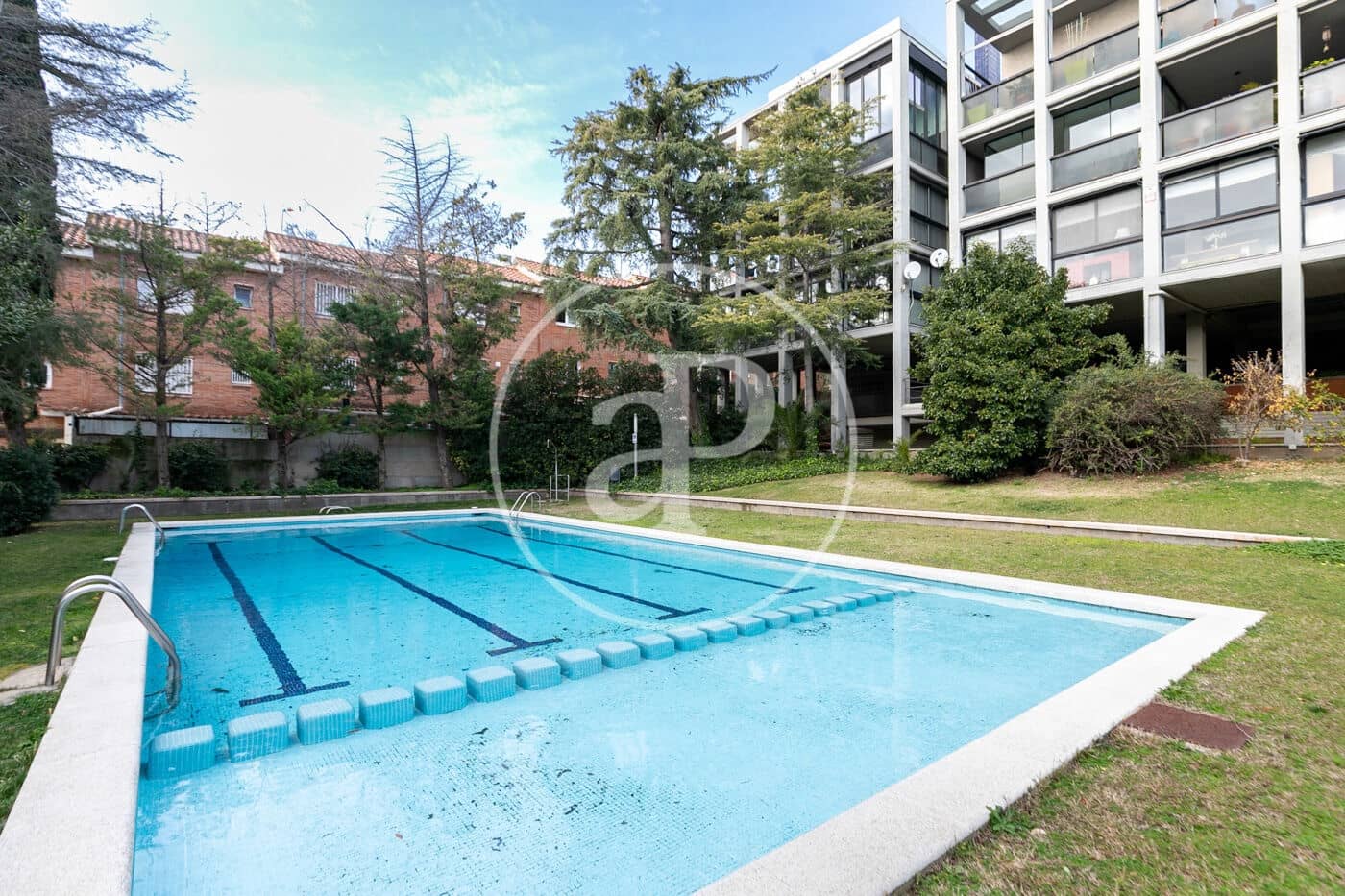 3 makuuhuone Huoneisto vuokrattavana paikassa Esplugues de Llobregat - 3 700 € (Ref: 9162451)