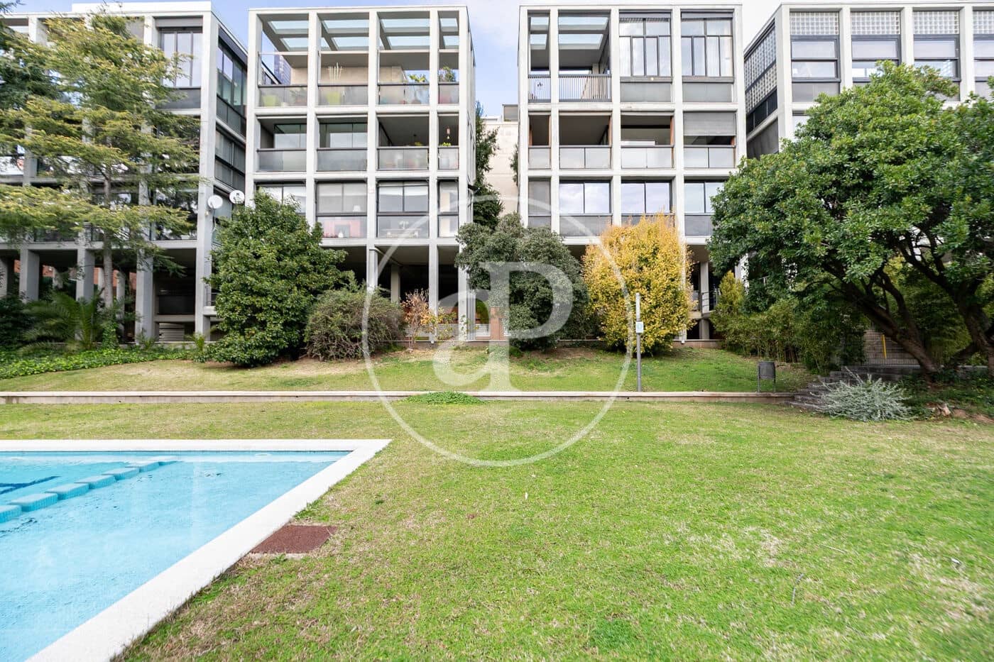 3 makuuhuone Huoneisto vuokrattavana paikassa Esplugues de Llobregat - 3 700 € (Ref: 9162451)