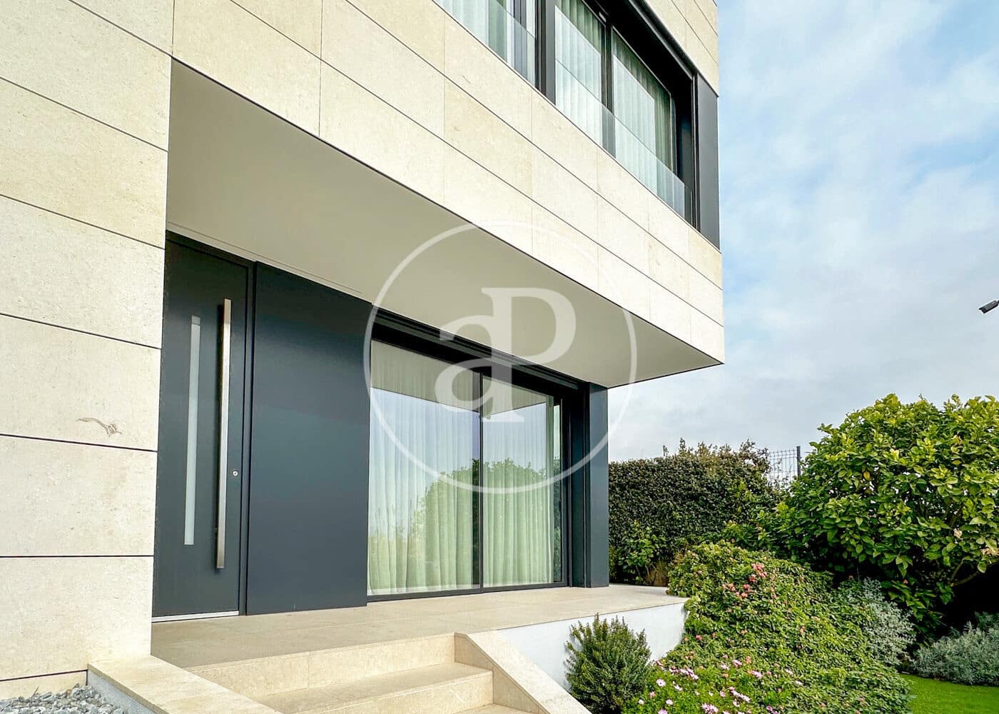 6 soveværelse Villa til salg i Montgat med swimmingpool - € 1.995.000 (Ref: 9164006)