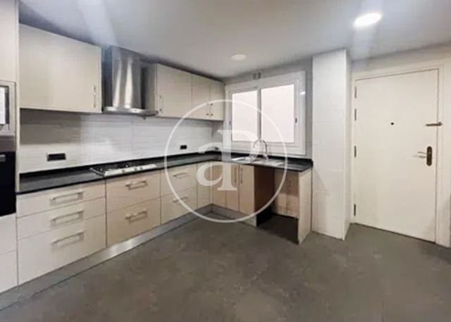 4 slaapkamer Appartement te huur in Sant Gervasi - La Bonanova, Barcelona stad met zwembad - € 2.532 (Ref: 9164008)