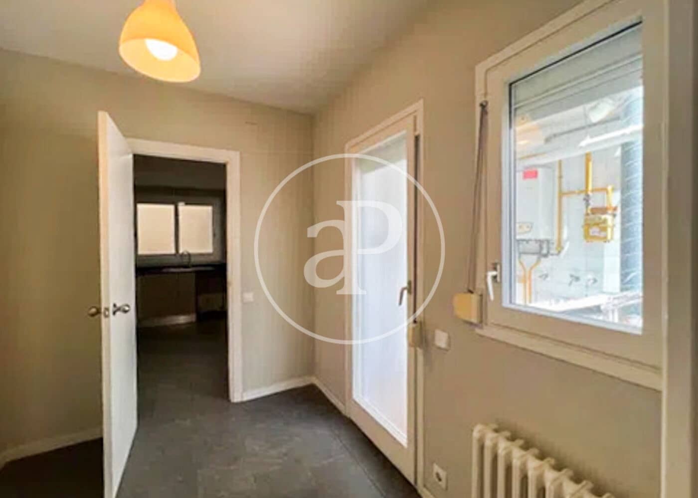 4 slaapkamer Appartement te huur in Barcelona stad met zwembad - € 2.532 (Ref: 9164008)