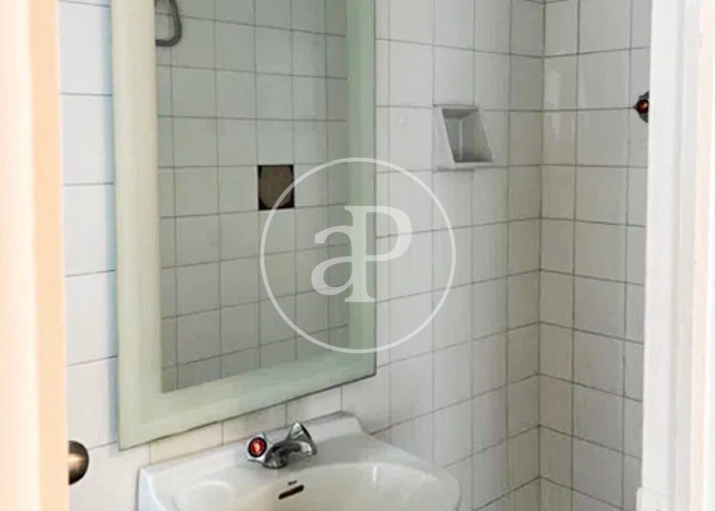 4 slaapkamer Appartement te huur in Barcelona stad met zwembad - € 2.532 (Ref: 9164008)