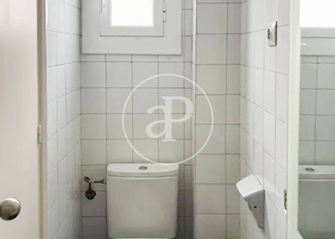 4 slaapkamer Appartement te huur in Barcelona stad met zwembad - € 2.532 (Ref: 9164008)