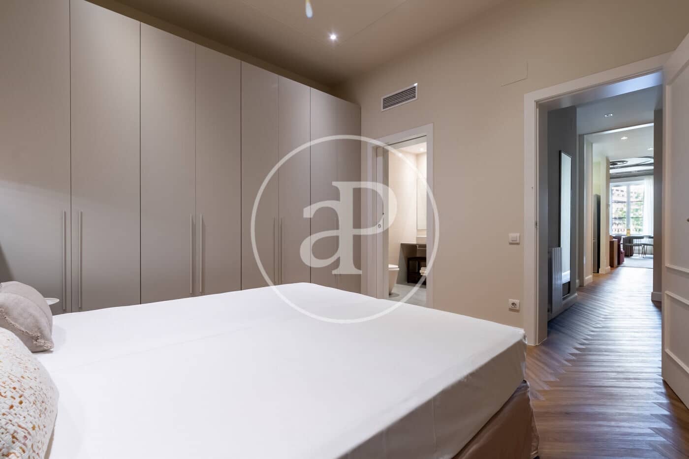 3 soveværelse Lejlighed til salg i Barcelona by med swimmingpool - € 925.000 (Ref: 9165981)