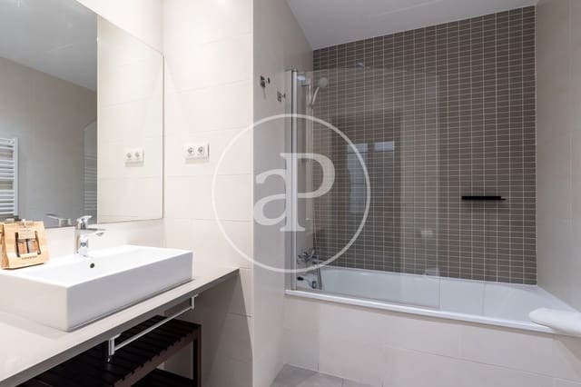 3 bedroom Apartment for sale in La Barceloneta, Barcelona city with pool - € 925,000 (Ref: 9165981)