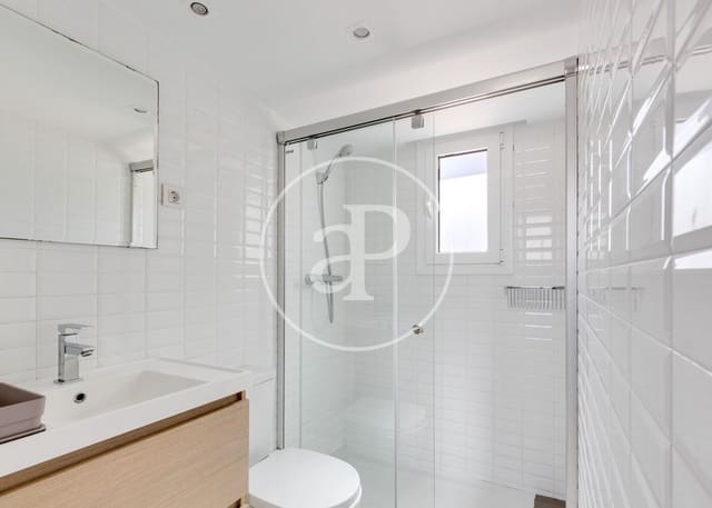 1 quarto Penthouse para venda em La Barceloneta, Barcelona cidade com piscina - 400 000 € (Ref: 9165988)