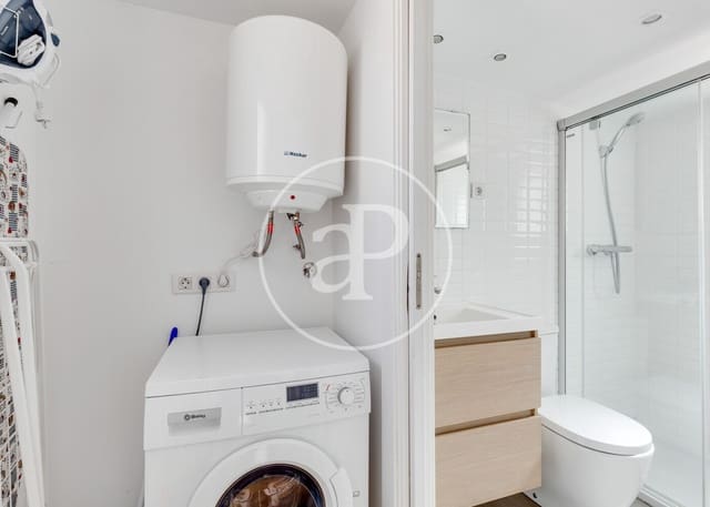 1 quarto Penthouse para venda em La Barceloneta, Barcelona cidade com piscina - 400 000 € (Ref: 9165988)