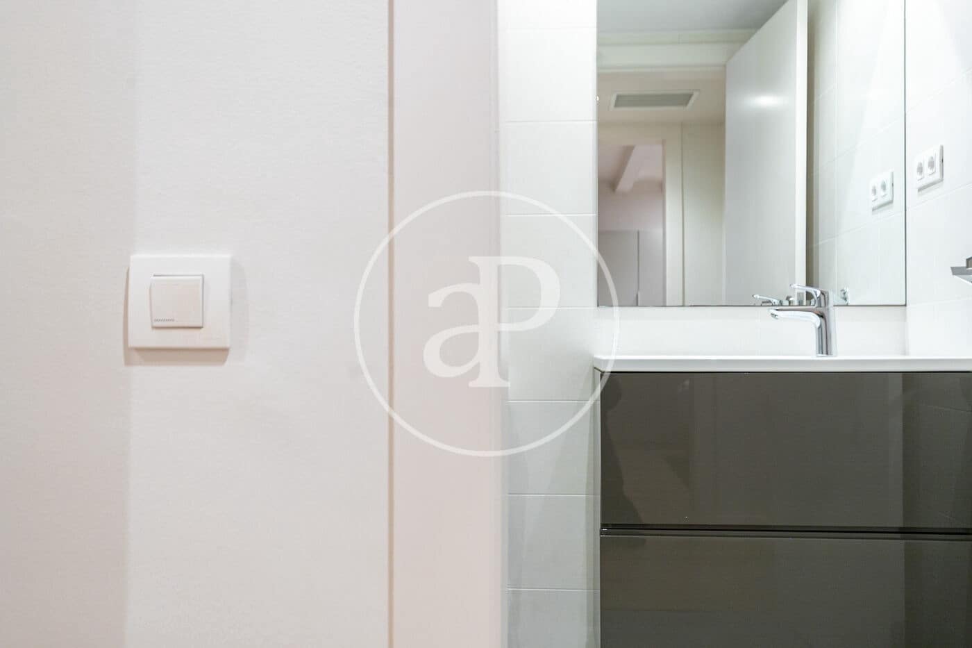 1 makuuhuone Huoneisto myytävänä paikassa Barcelona kaupunki mukana uima-altaan - 450 000 € (Ref: 9165989)