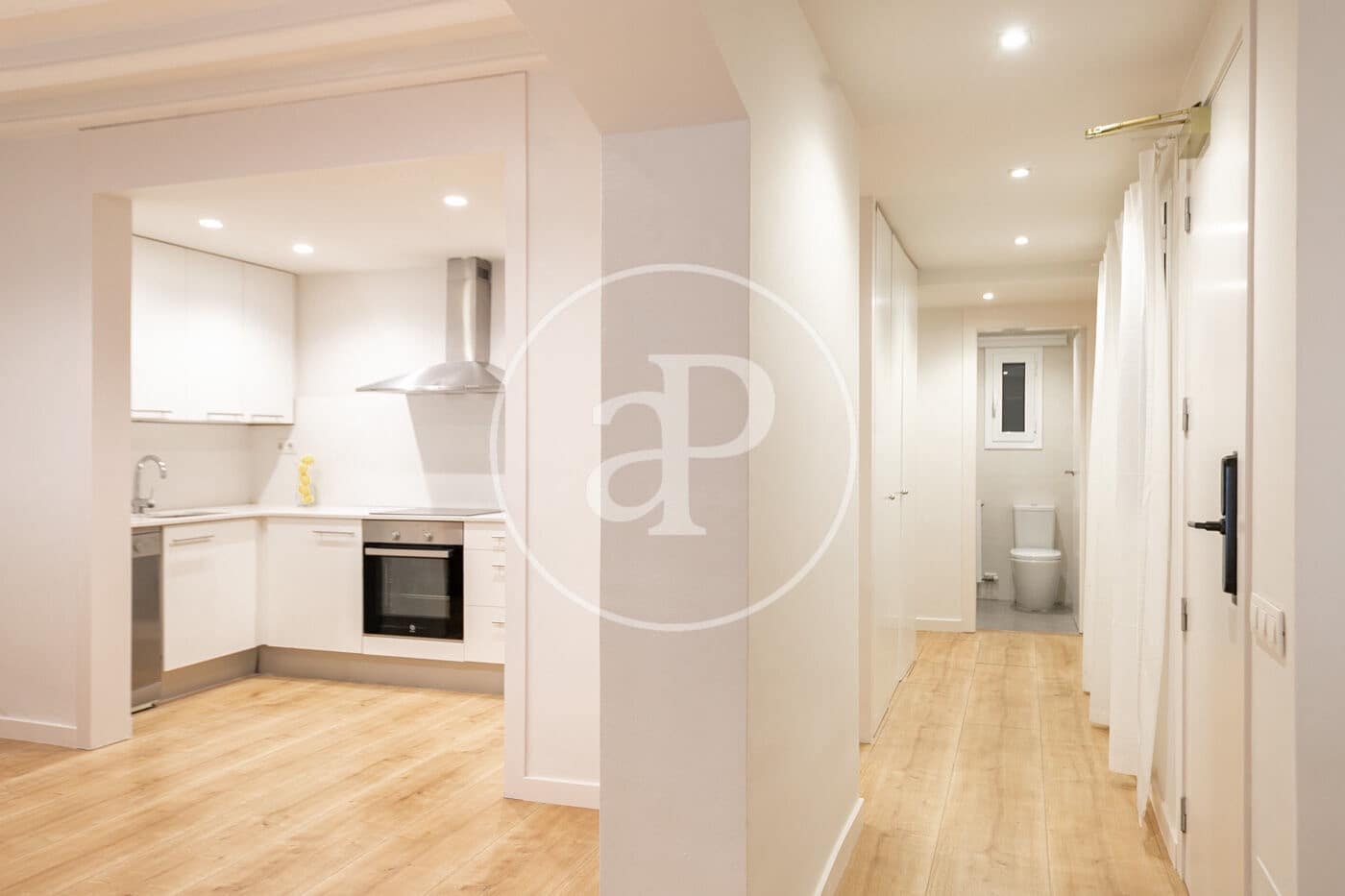 2 soveværelse Lejlighed til salg i Barcelona by med swimmingpool - € 590.000 (Ref: 9165990)