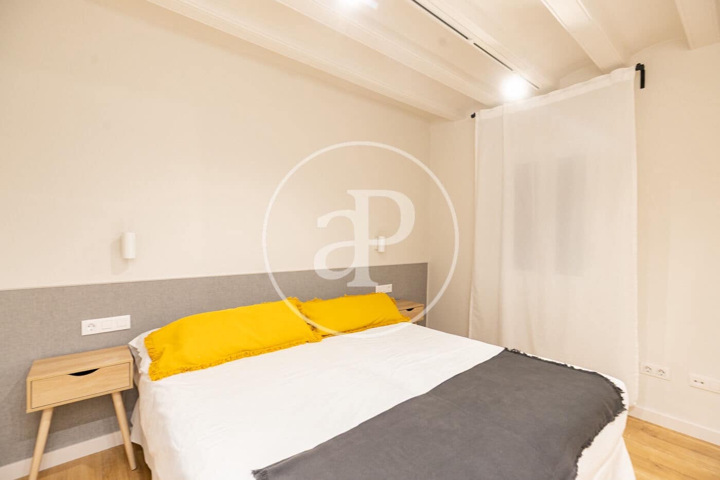 2 soveværelse Lejlighed til salg i Barcelona by med swimmingpool - € 590.000 (Ref: 9165990)