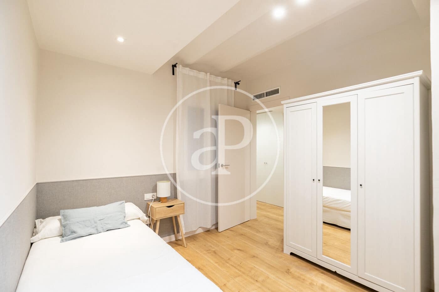 2 soveværelse Lejlighed til salg i Barcelona by med swimmingpool - € 590.000 (Ref: 9165990)