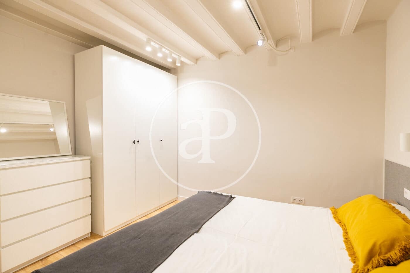 2 soveværelse Lejlighed til salg i Barcelona by med swimmingpool - € 590.000 (Ref: 9165990)