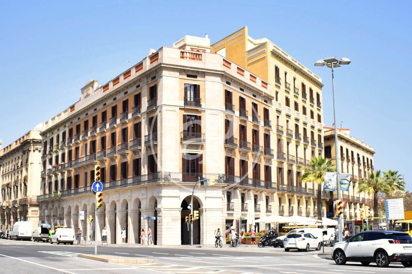 2 soveværelse Lejlighed til salg i Barcelona by med swimmingpool - € 590.000 (Ref: 9165990)