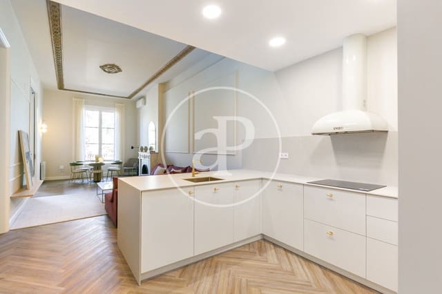 3 bedroom Apartment for sale in La Barceloneta, Barcelona city with pool - € 1,045,000 (Ref: 9165994)