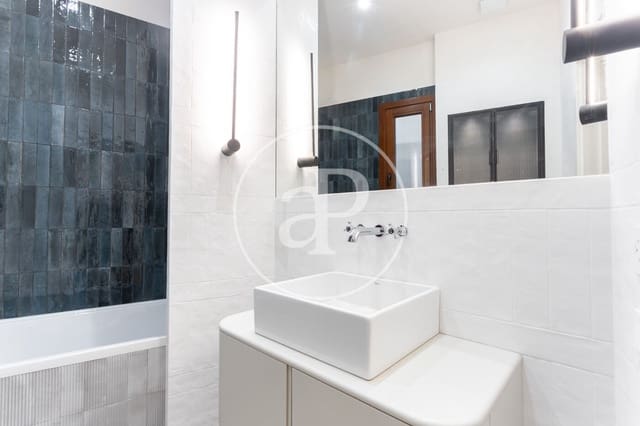 2 soveværelse Lejlighed til salg i Sant Pere, Santa Caterina i La Ribera, Barcelona by - € 570.000 (Ref: 9171755)