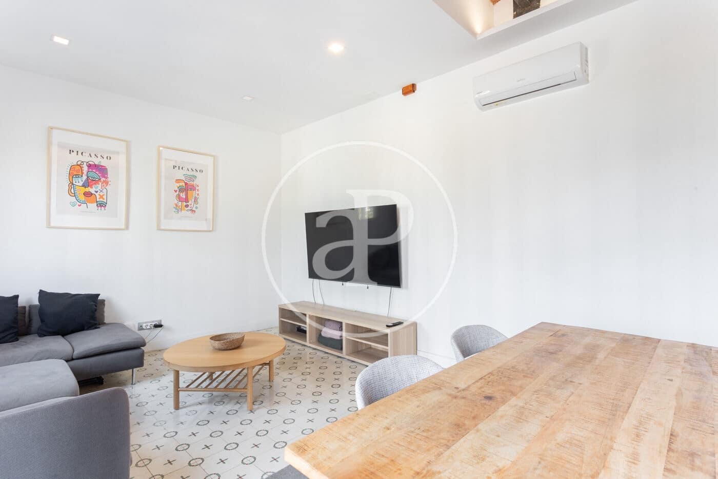 Appartement de 3 chambres à louer à Barcelone ville - 2 300 € (Ref: 9176612)