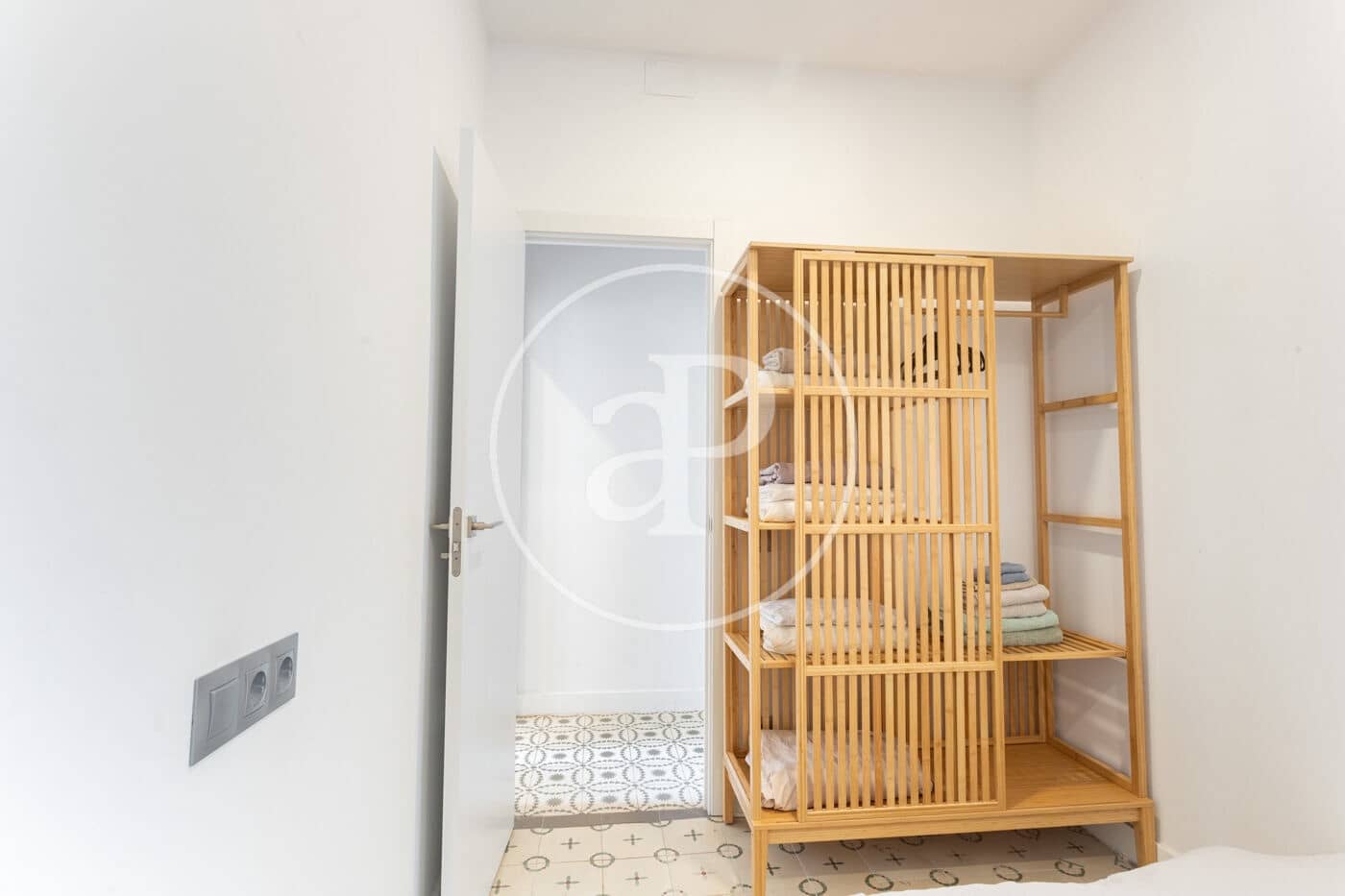 Appartement de 3 chambres à louer à Barcelone ville - 2 300 € (Ref: 9176612)