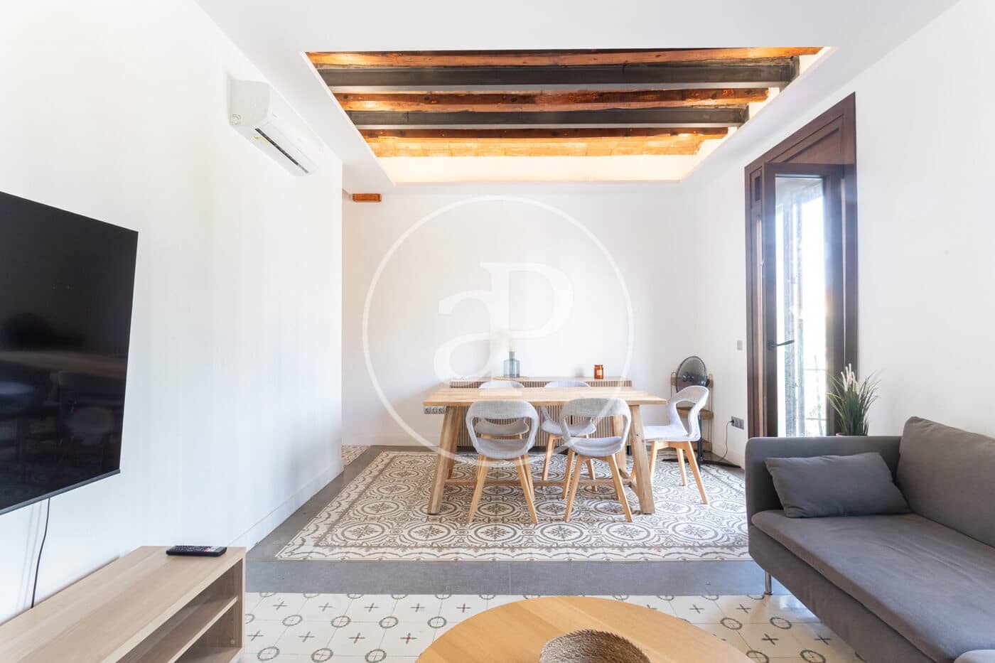 Appartement de 3 chambres à louer à Barcelone ville - 2 300 € (Ref: 9176612)