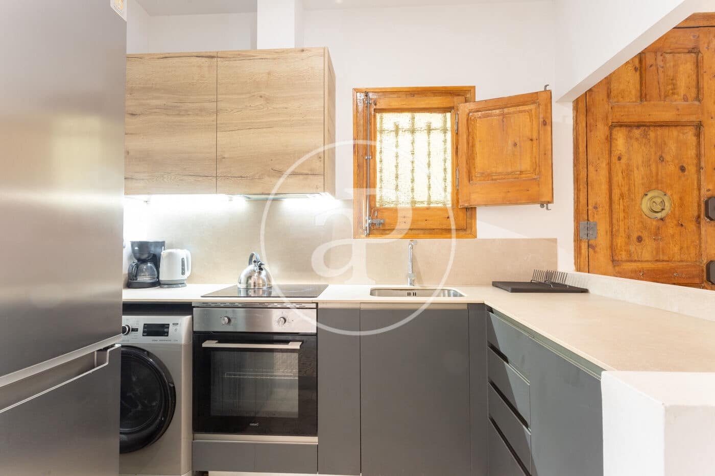 Appartement de 3 chambres à louer à Barcelone ville - 2 300 € (Ref: 9176612)