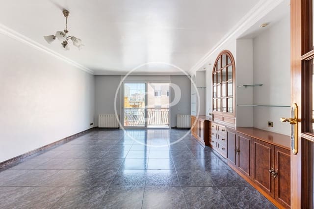 5 slaapkamer Villa te koop in Cerdanyola del Vallès - € 550.000 (Ref: 9183875)