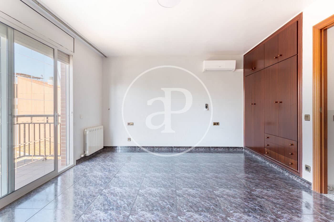 5 soverom Villa til salgs i Cerdanyola del Valles - € 550 000 (Ref: 9183875)