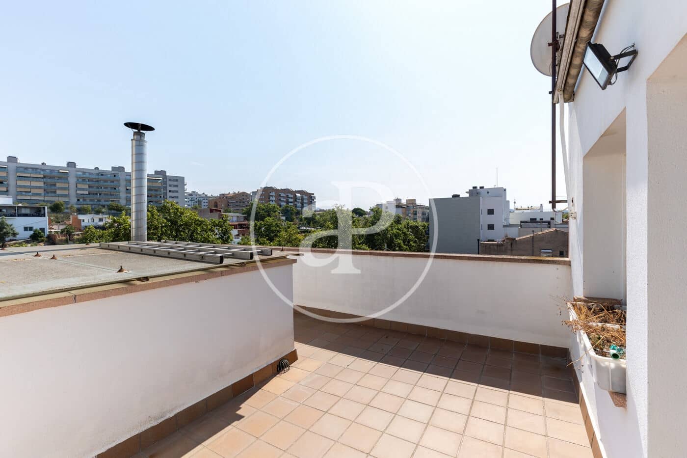 5 soverom Villa til salgs i Cerdanyola del Valles - € 550 000 (Ref: 9183875)