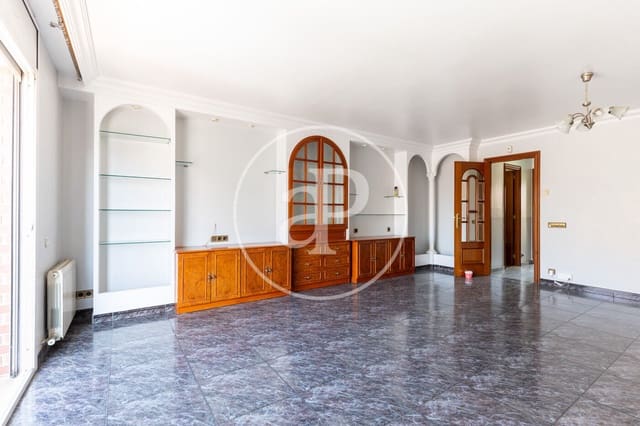 5 slaapkamer Villa te koop in Cerdanyola del Vallès - € 550.000 (Ref: 9183875)