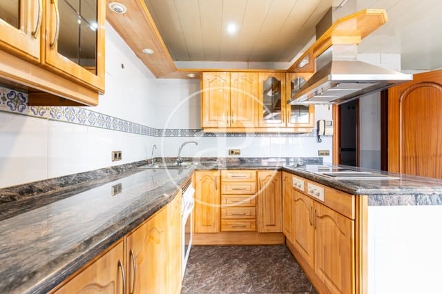 5 slaapkamer Villa te koop in Cerdanyola del Vallès - € 495.000 (Ref: 9183875)