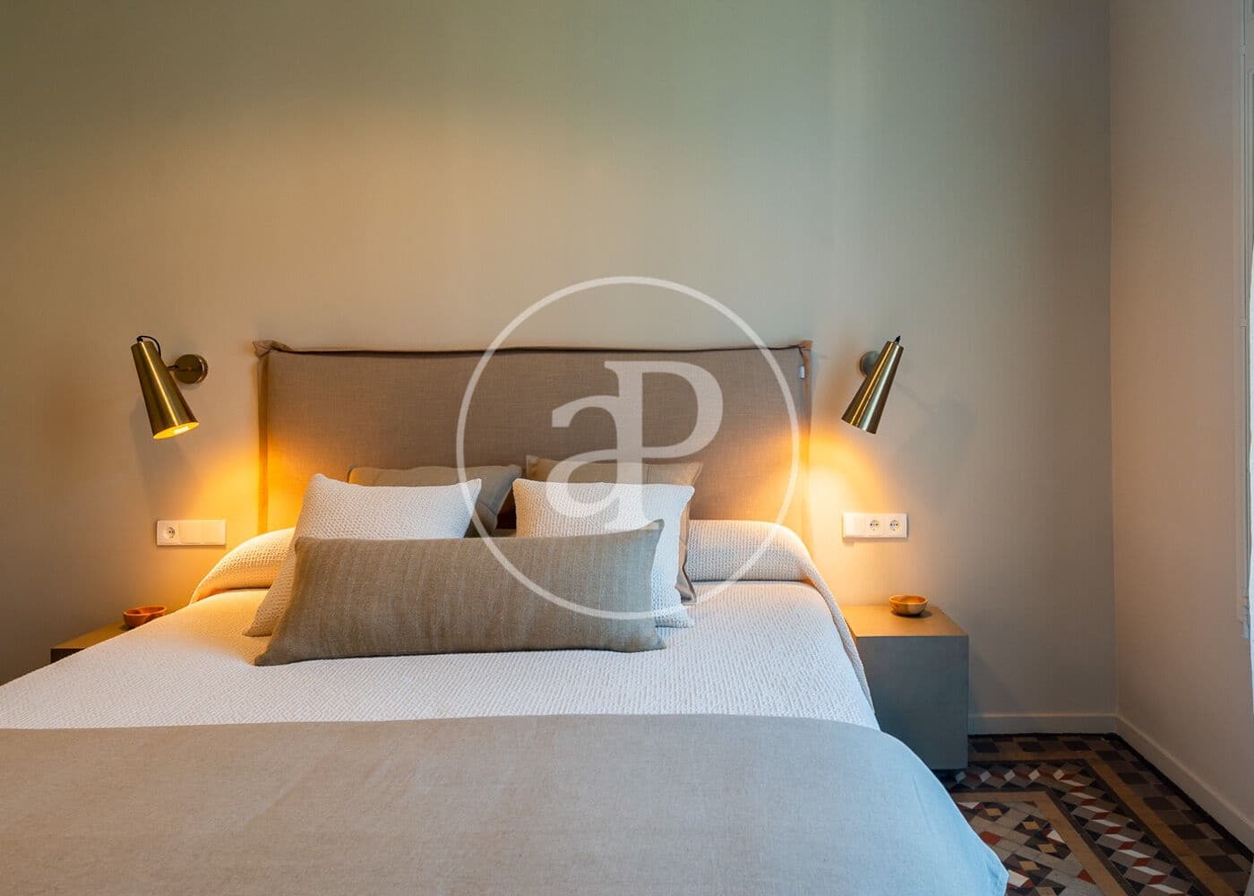 3 soveværelse Lejlighed til leje i Barcelona by - € 7.600 (Ref: 9187173)