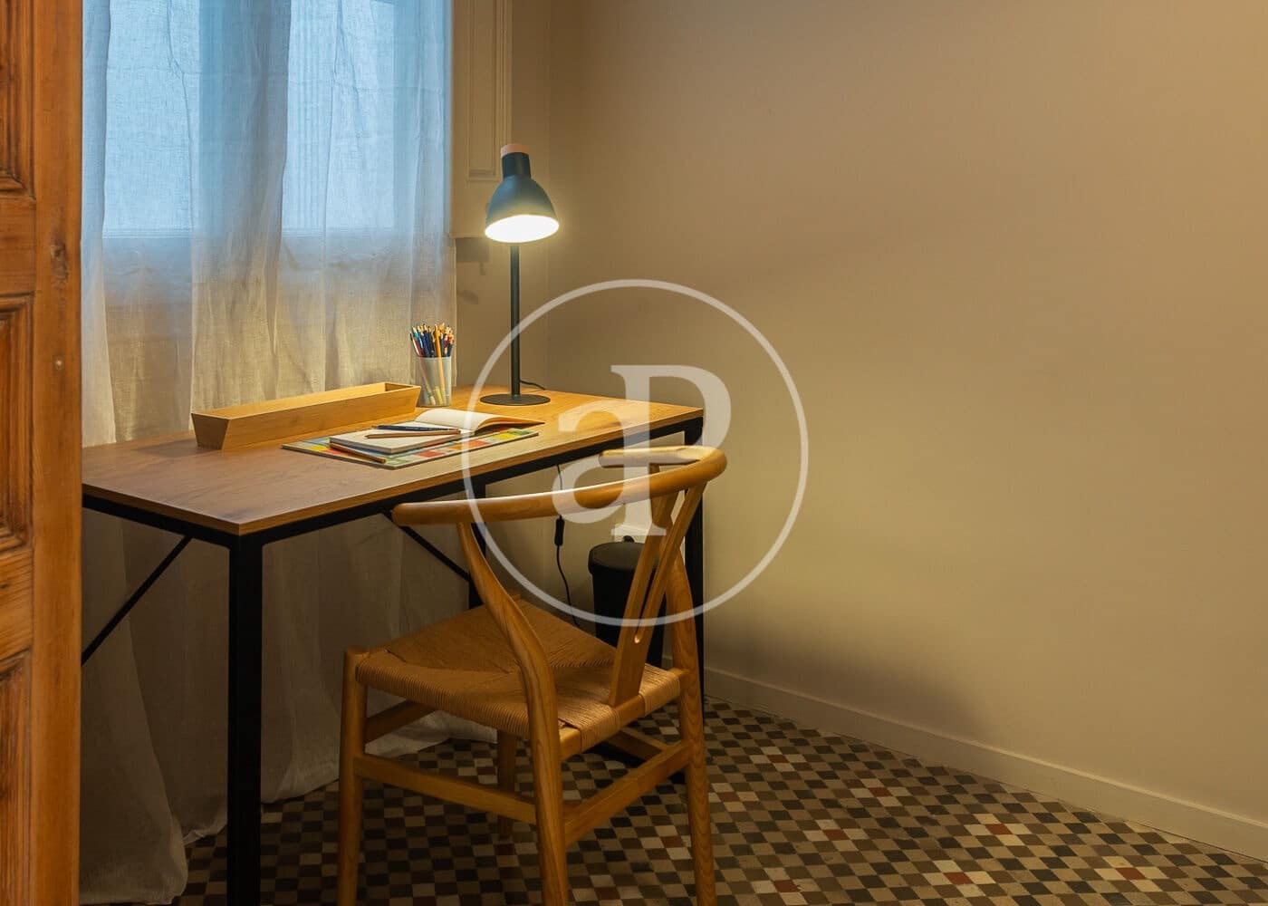 3 soveværelse Lejlighed til leje i Barcelona by - € 7.600 (Ref: 9187173)