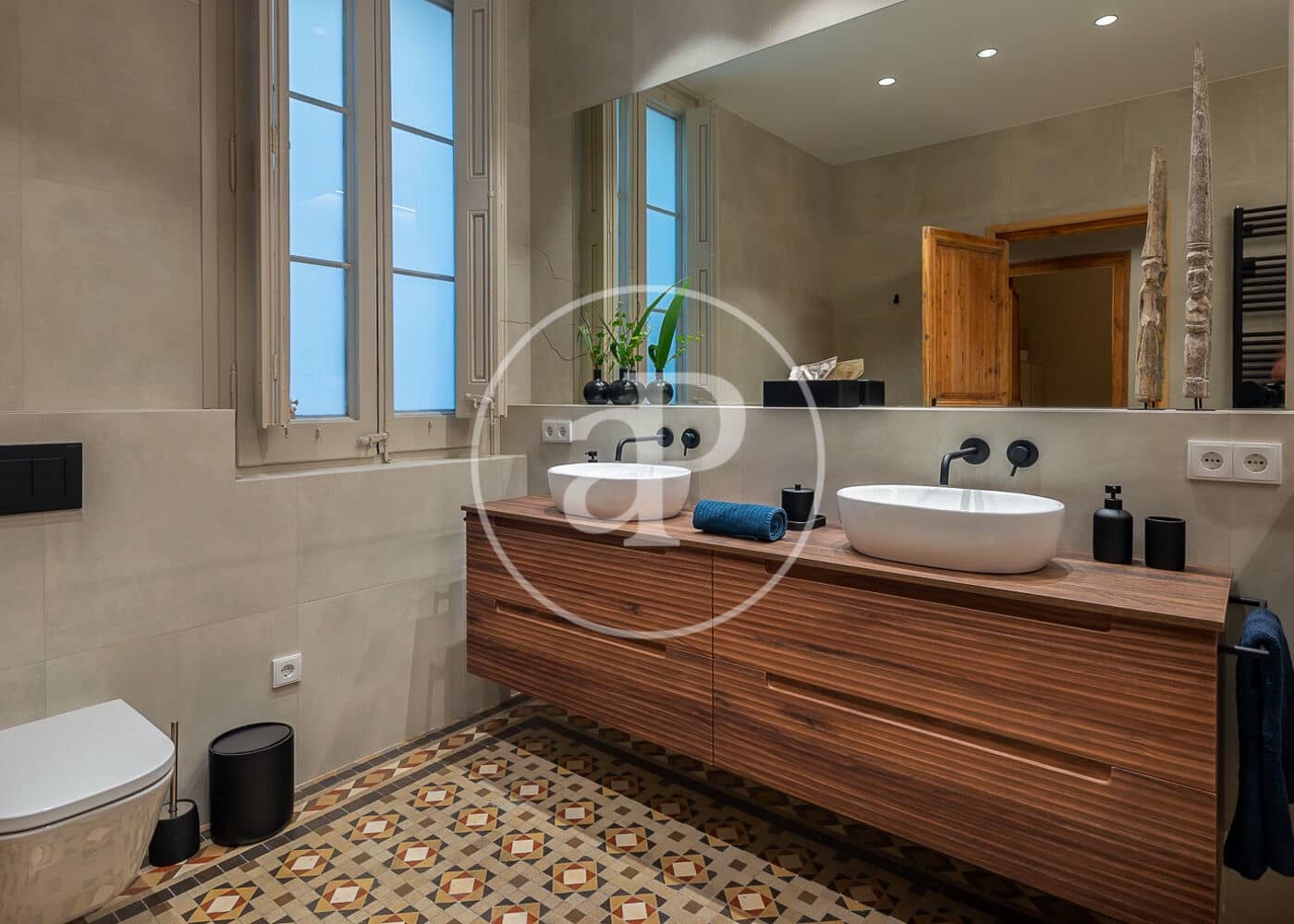 3 soveværelse Lejlighed til leje i Barcelona by - € 7.600 (Ref: 9187173)