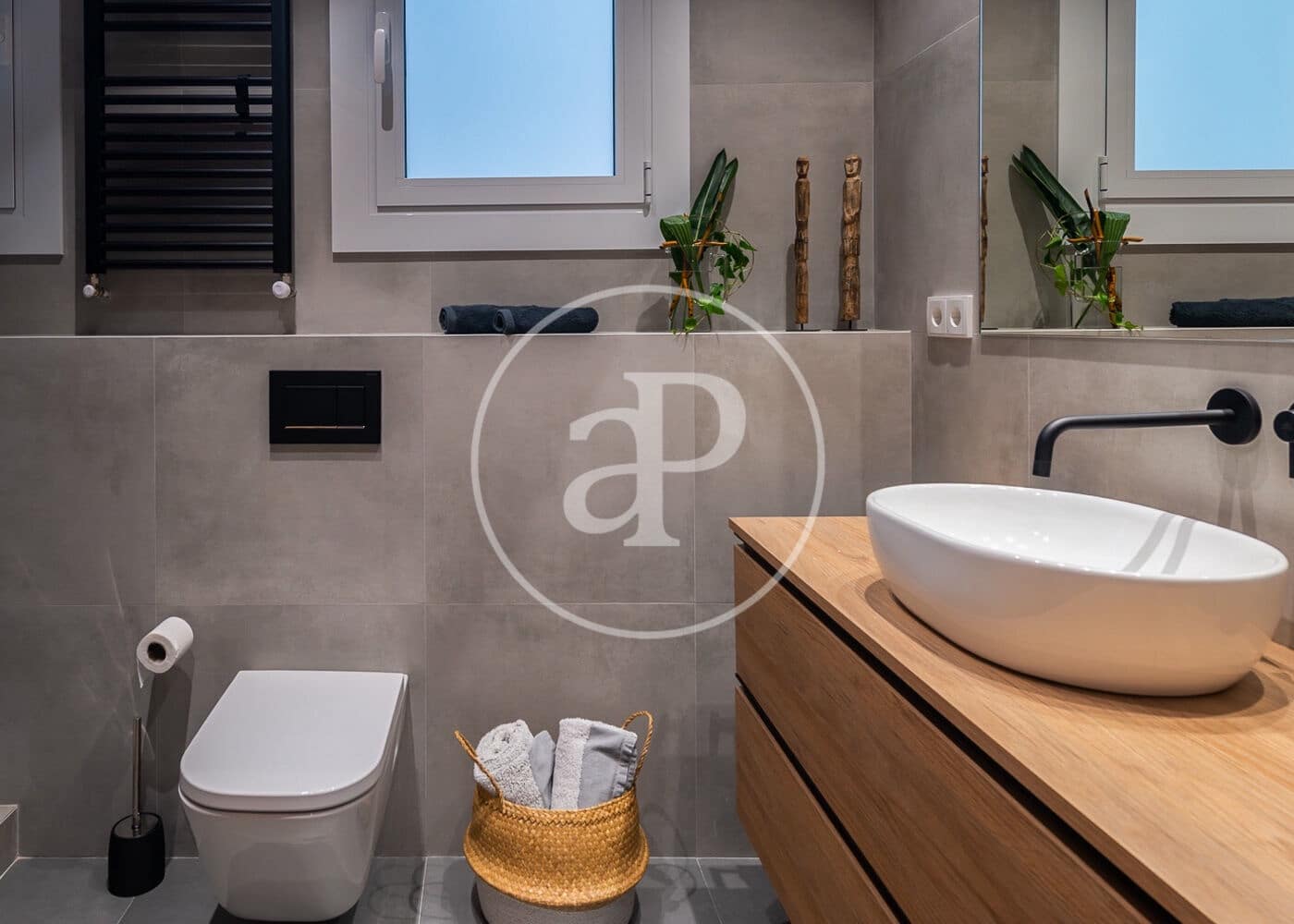 3 soveværelse Lejlighed til leje i Barcelona by - € 7.600 (Ref: 9187173)