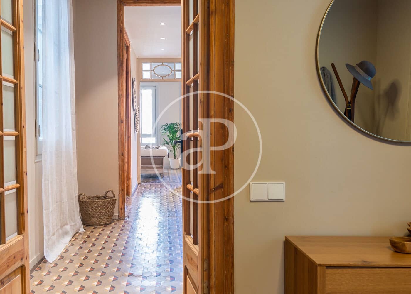 3 soveværelse Lejlighed til leje i Barcelona by - € 7.600 (Ref: 9187173)