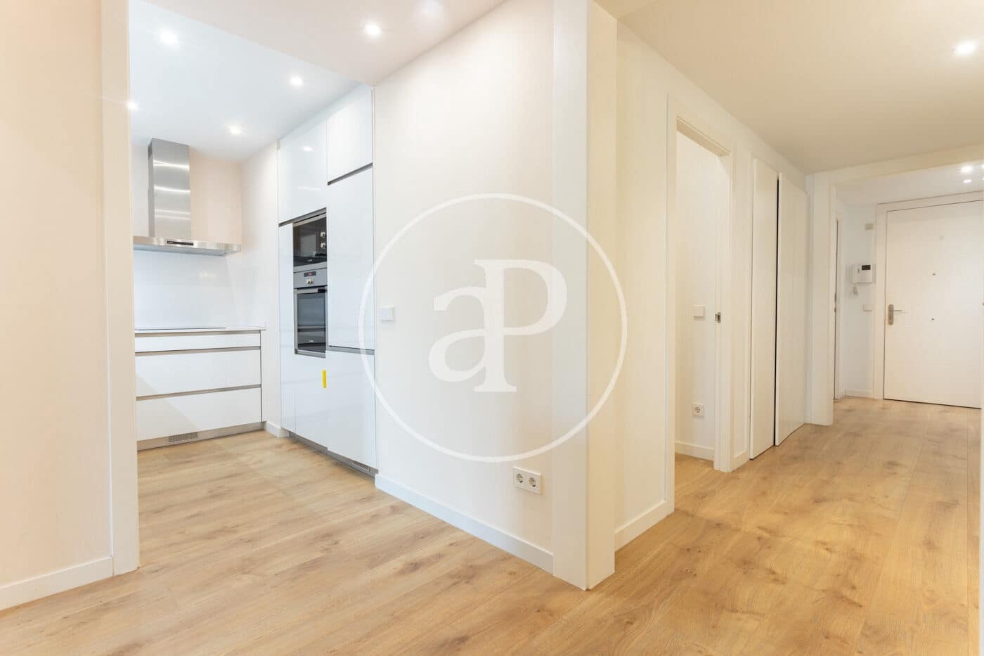 3 bedroom Apartment for rent in Barcelona city - € 2,900 (Ref: 9187174)