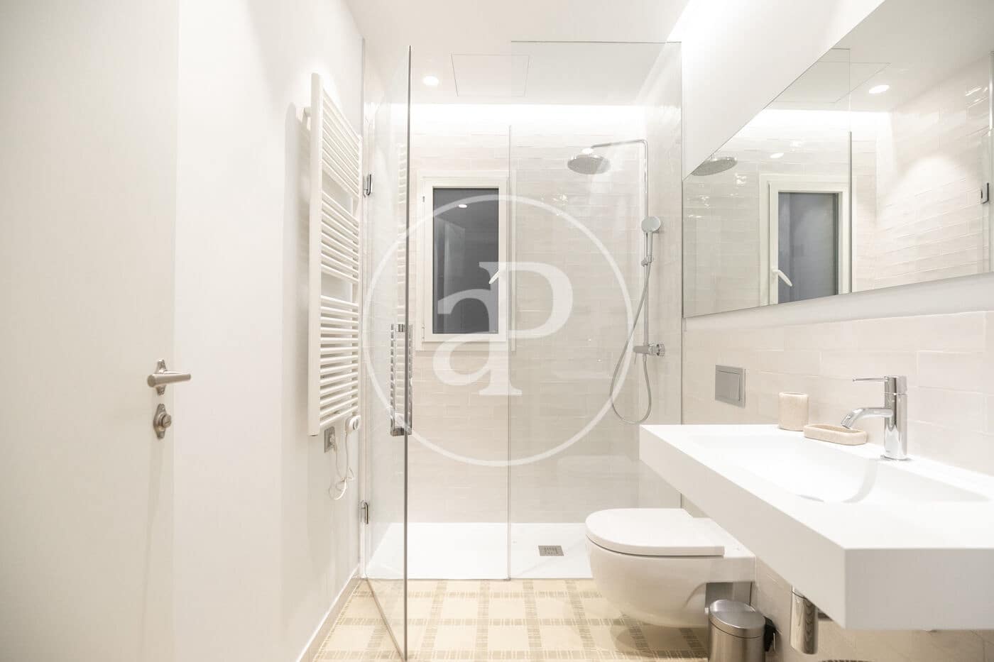 2 soveværelse Lejlighed til leje i Barcelona by - € 2.600 (Ref: 9191305)