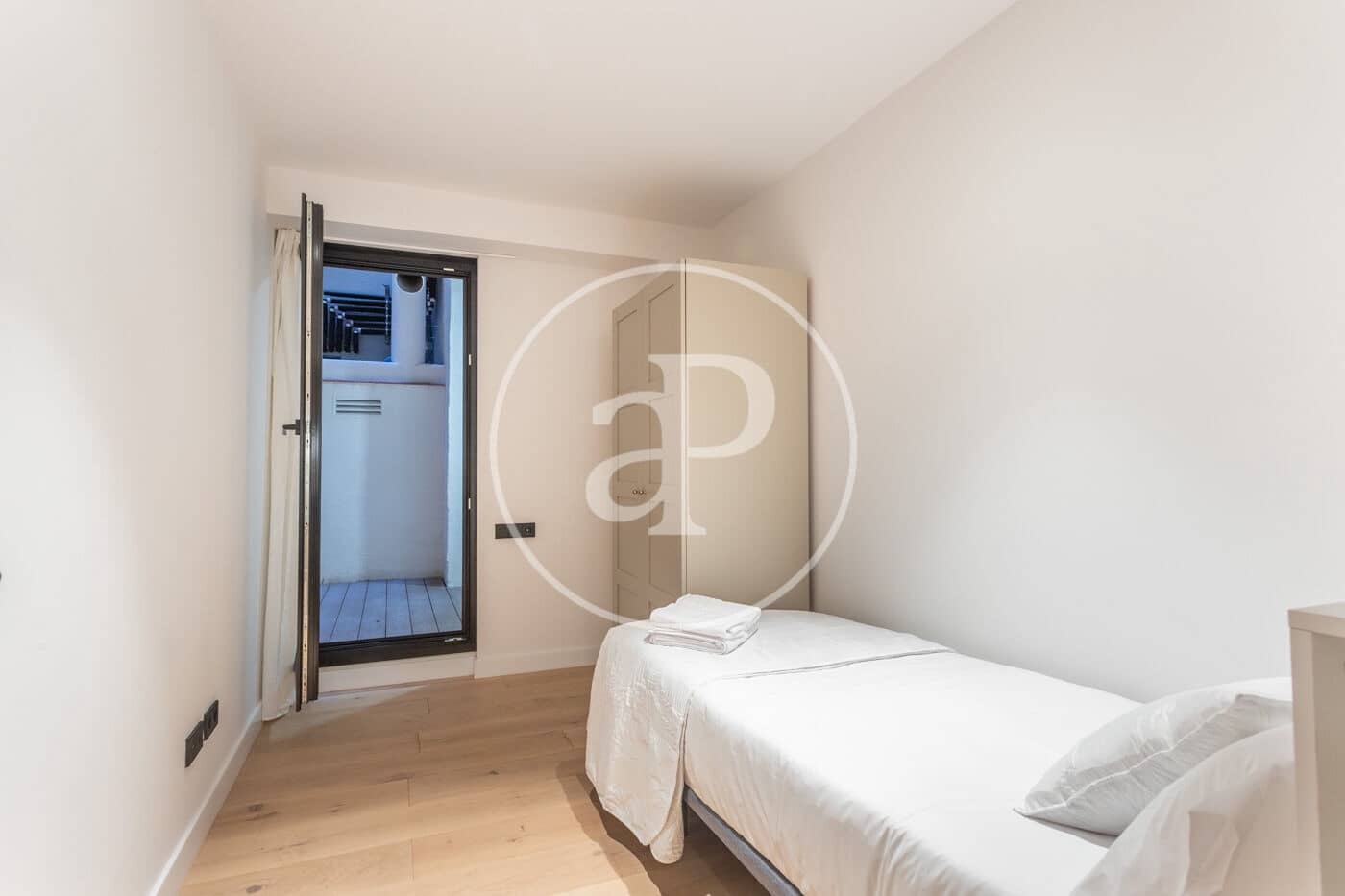 3 bedroom Apartment for rent in Barcelona city - € 2,500 (Ref: 9191308)