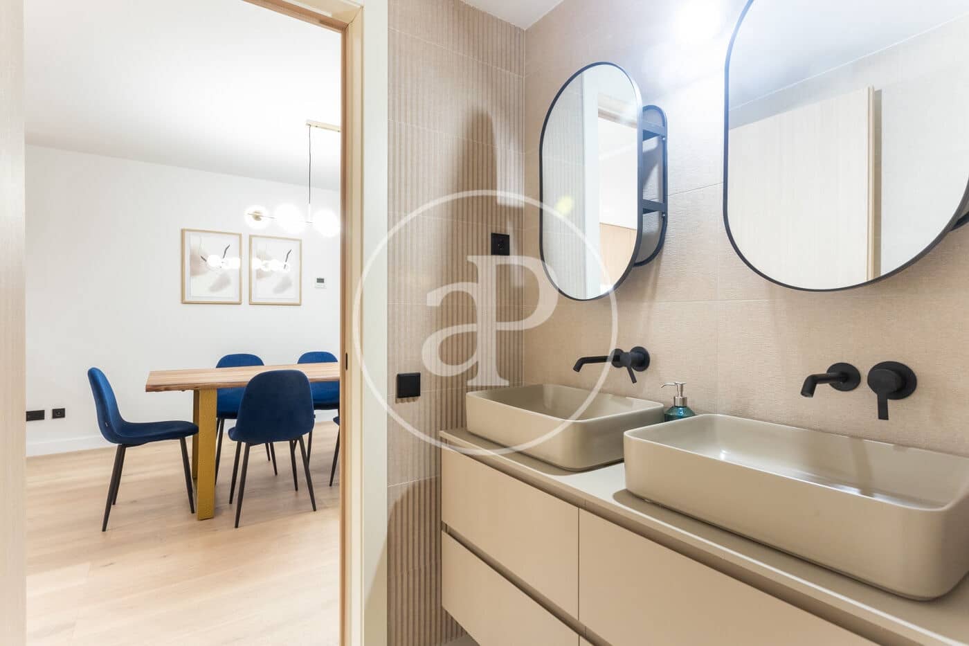 3 bedroom Apartment for rent in Barcelona city - € 2,500 (Ref: 9191308)