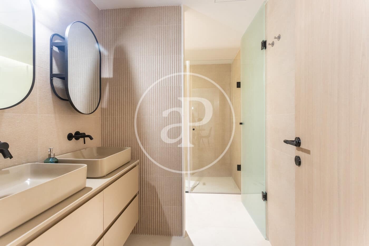 3 bedroom Apartment for rent in Barcelona city - € 2,500 (Ref: 9191308)
