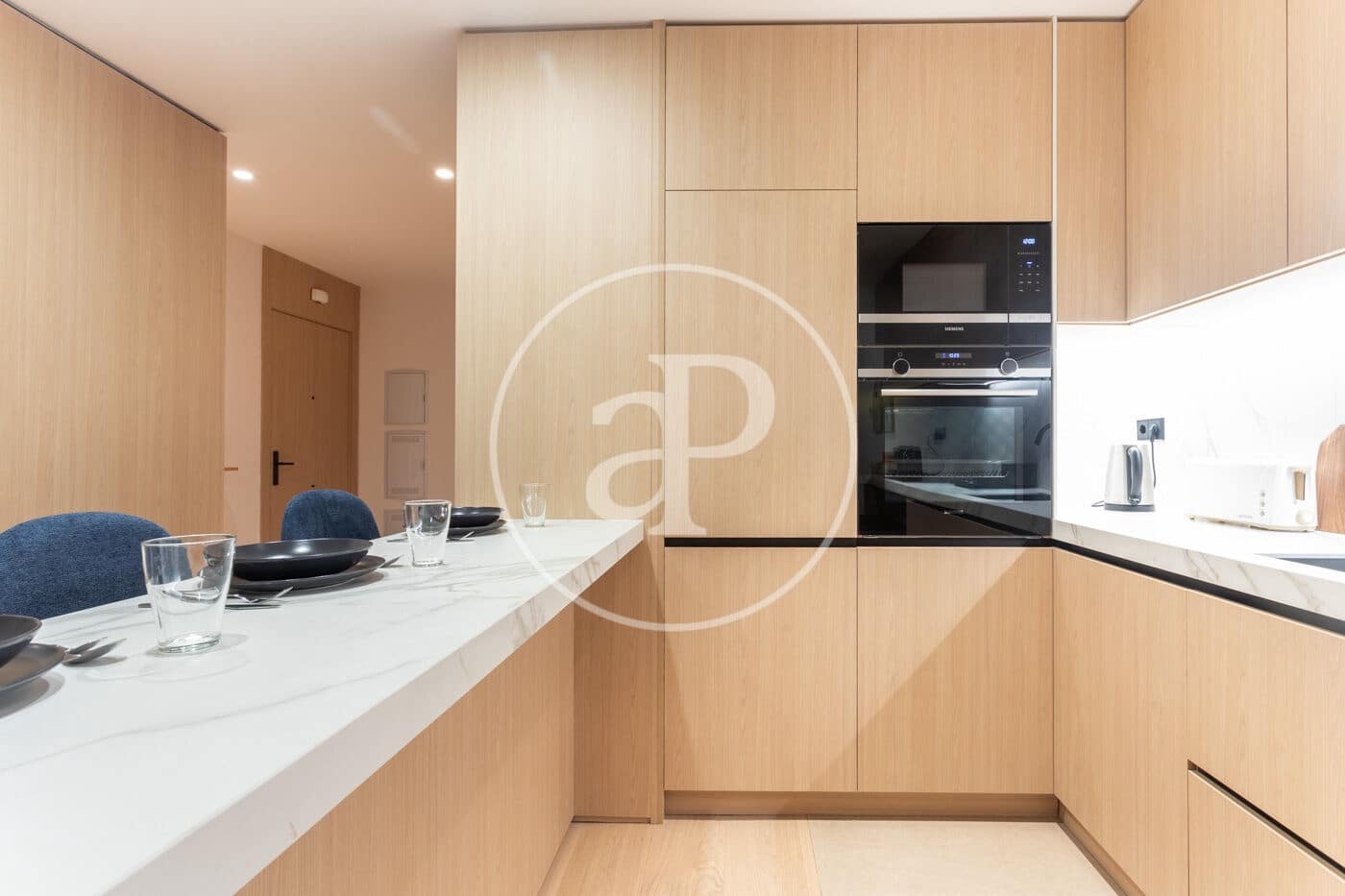 3 bedroom Apartment for rent in Barcelona city - € 2,500 (Ref: 9191308)