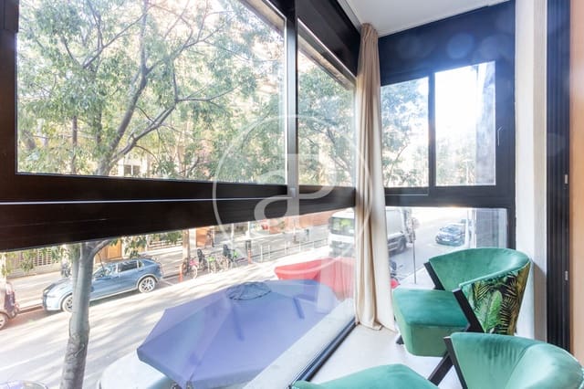 3 bedroom Apartment for rent in El Camp de L'Arpa del Clot, Barcelona city - € 2,500 (Ref: 9191308)