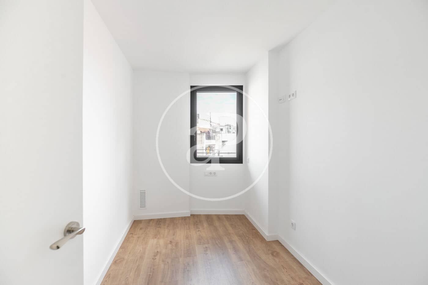 Lejlighed til salg i L'Hospitalet de Llobregat - € 387.000 (Ref: 9191309)