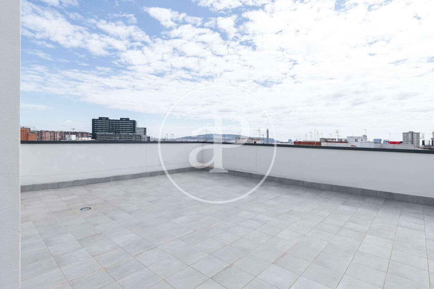 Lejlighed til salg i L'Hospitalet de Llobregat - € 387.000 (Ref: 9191309)