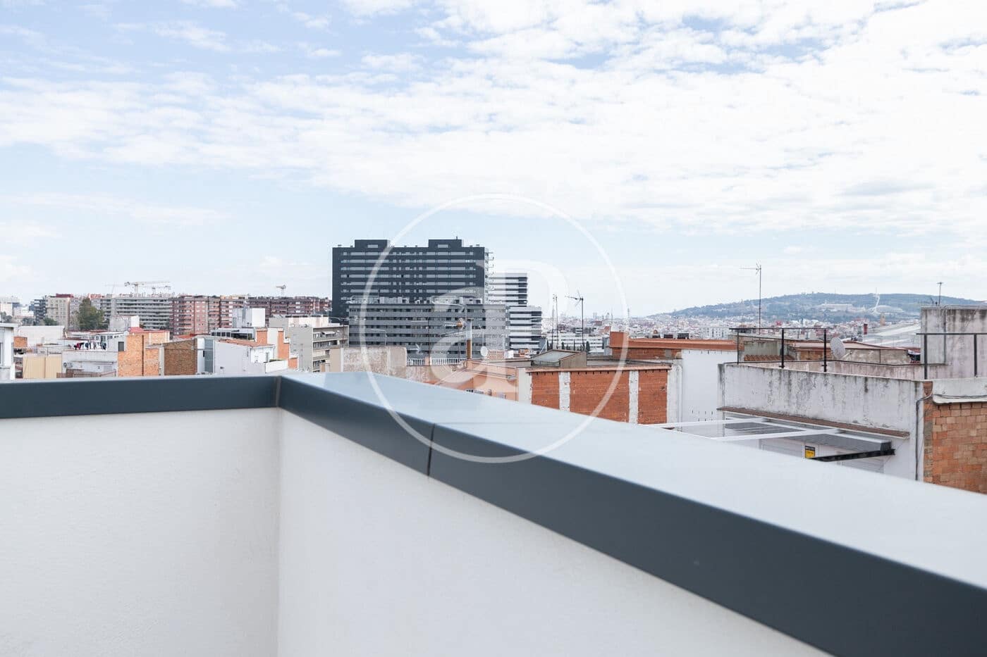 Lejlighed til salg i L'Hospitalet de Llobregat - € 387.000 (Ref: 9191309)